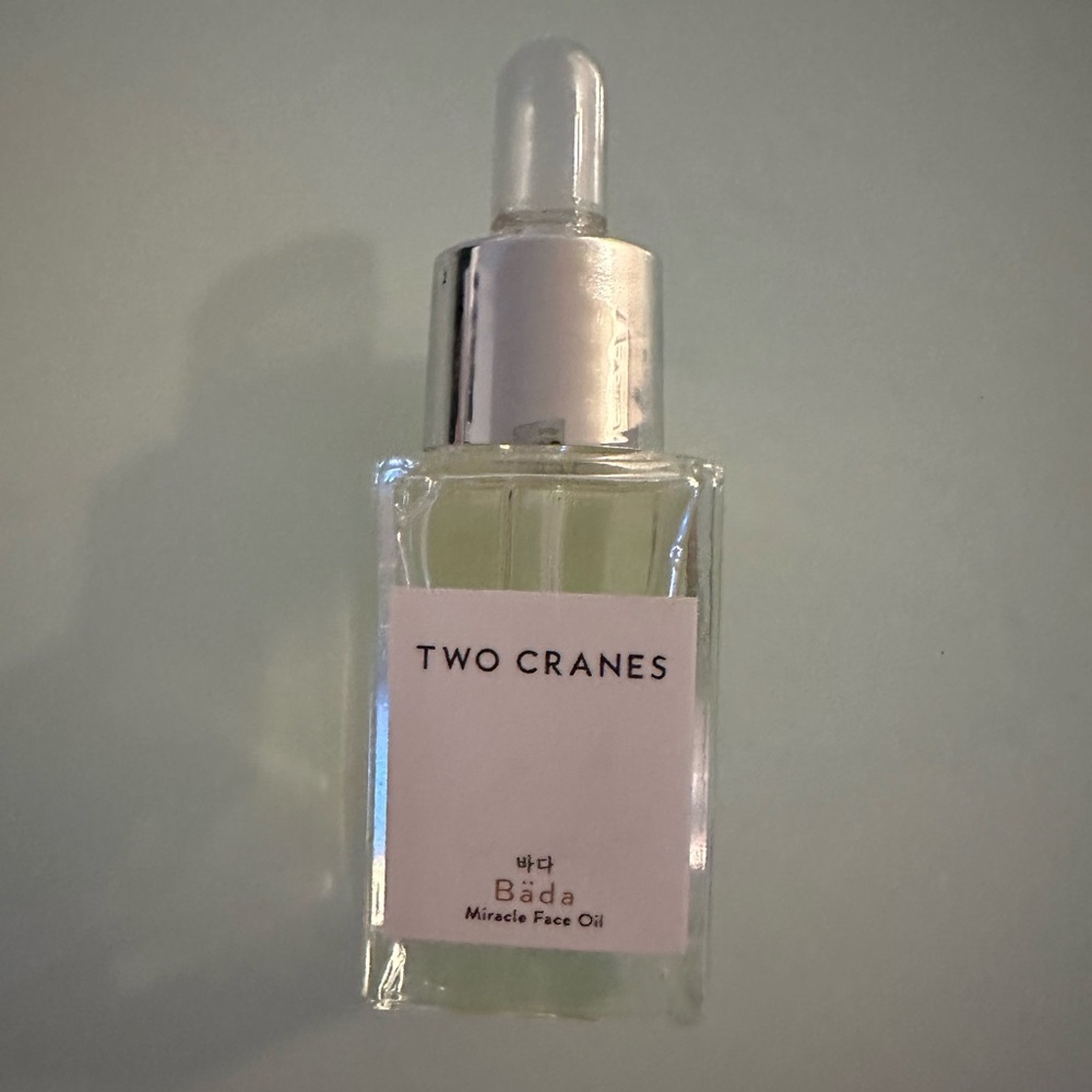 Two Cranes Face Oil NEW